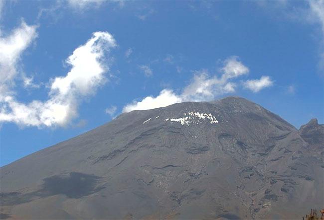 Comunidades de Atlixco cercanas al Popocatépetl, sin temor a la actividad del coloso