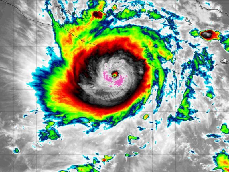 Otis se convierte en un huracán categoría 5 y Guerrero espera impacto