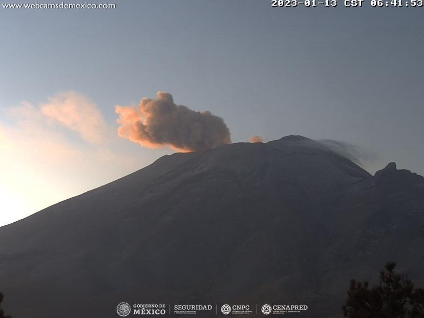 Popocatépetl registra 120 exhalaciones y cuatro explosiones