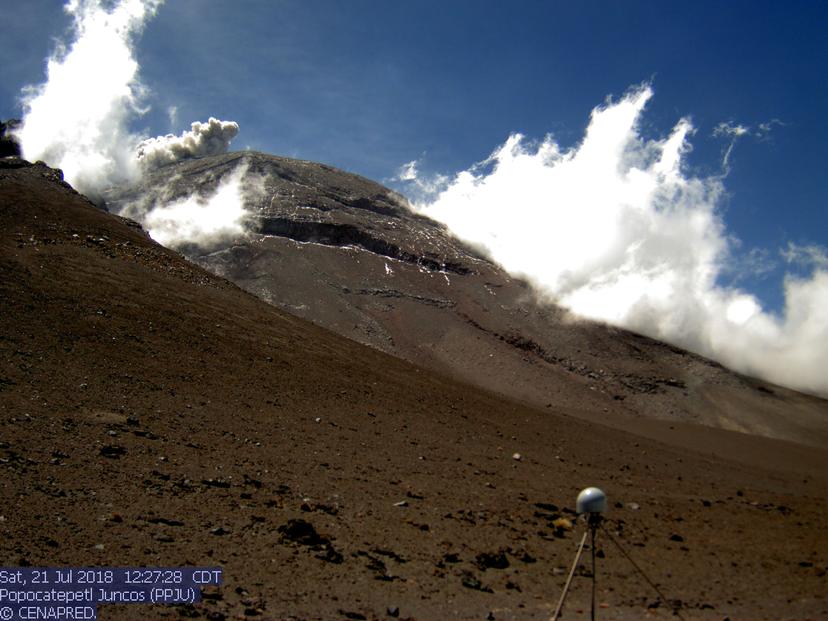 Registra Cenapred 5 explosiones y 47 exhalaciones del Popocatépetl