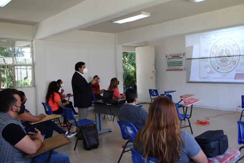 Capacitan a papás en protocolos de higiene por regreso a clases