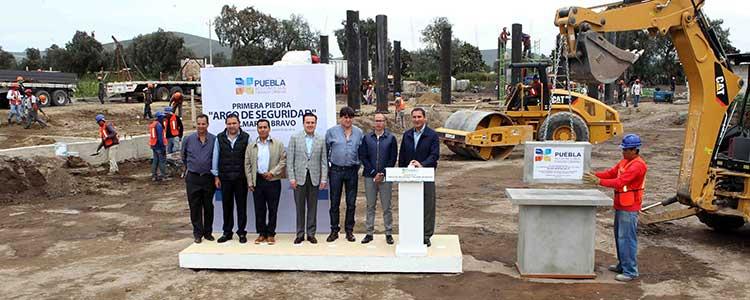 Instalan primer arco de seguridad en carreteras de Puebla