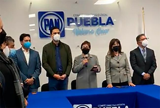 Augusta Díaz de Rivera toma protesta como nueva líder del PAN en Puebla 