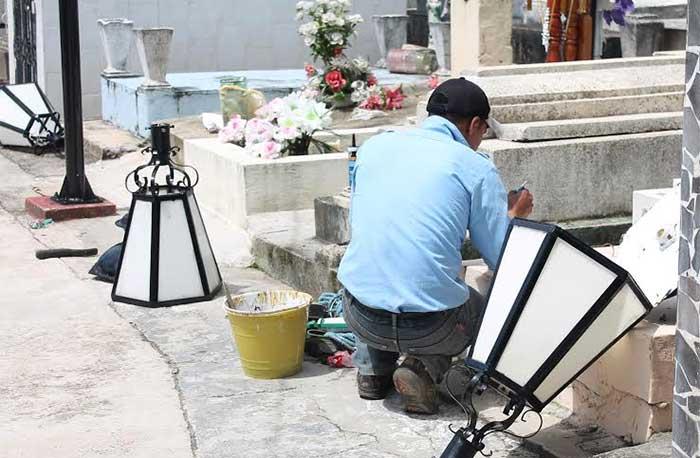 Preparan panteón de Zacapoaxtla para Temporada de Muertos