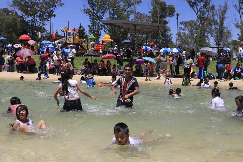 Cierran lago de Parque Amalucan para limpiar sus aguas