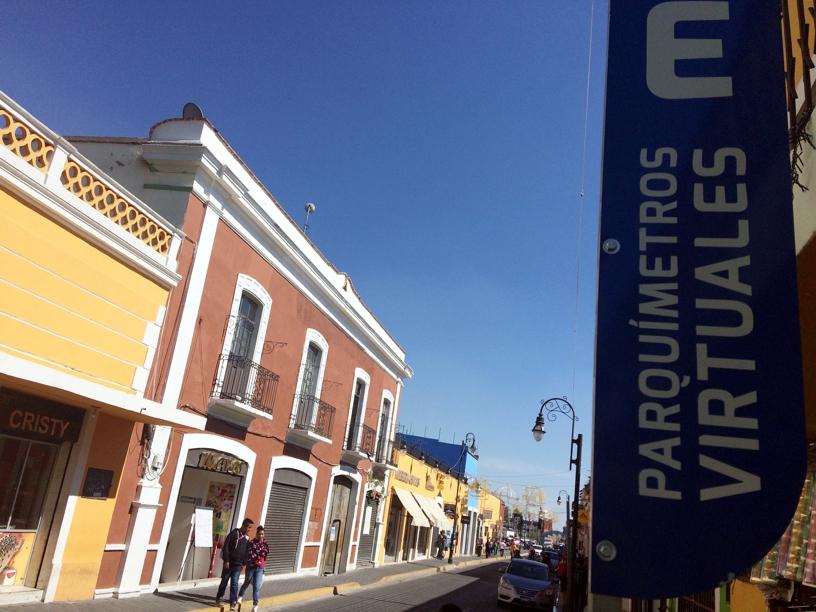 Ahora instalan parquímetros virtuales en centro de San Pedro