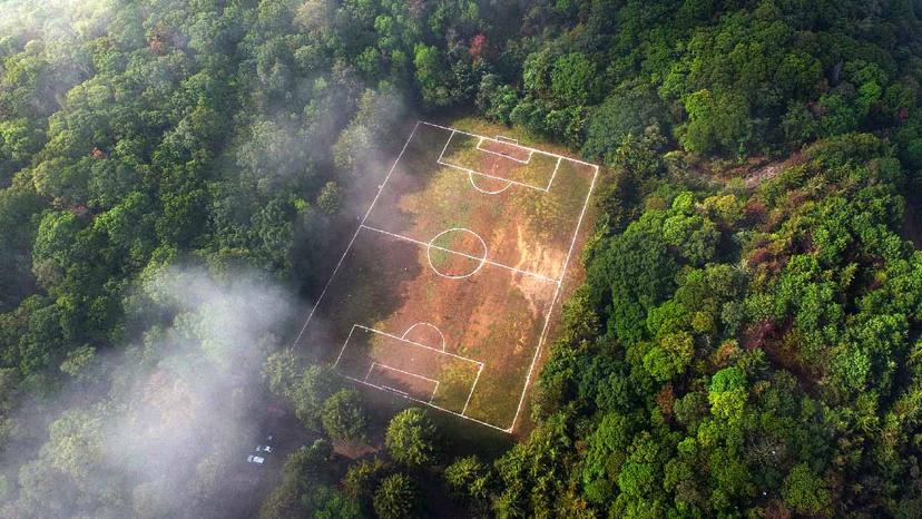 Juegan torneo de futbol en cráter de volcán en CDMX