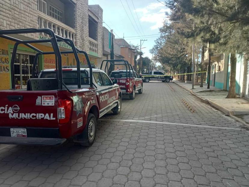 Hallan cuerpo semienterrado en un terreno de Tehuacán