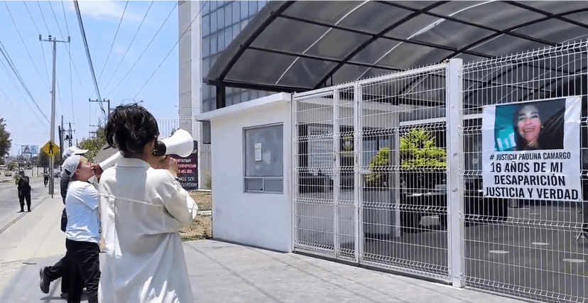 Rocío Limón y Rolando Camargo, ingresan a la Casa de Justicia de Puebla