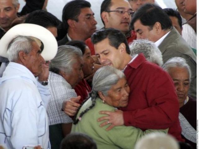 VIDEO Pensión para adultos mayores de 65 años fue de Peña, no de AMLO