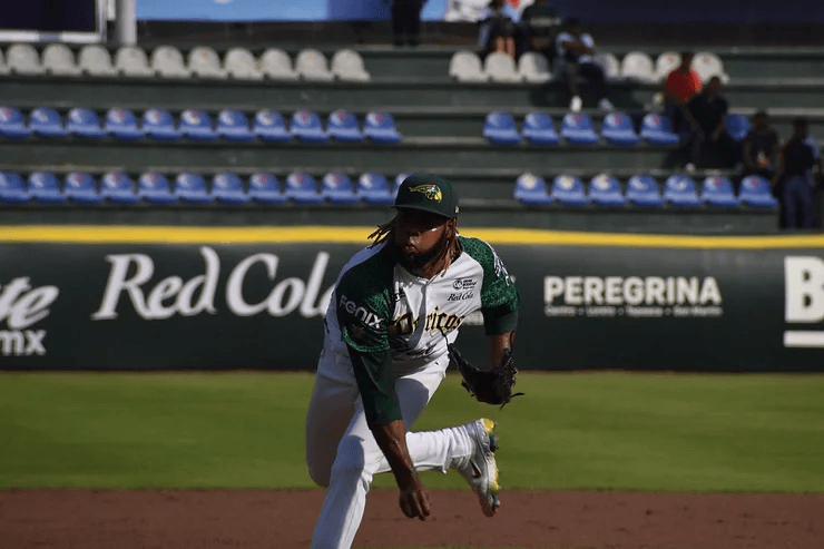 Antonio Santos deja a Pericos y se va a los Cubs