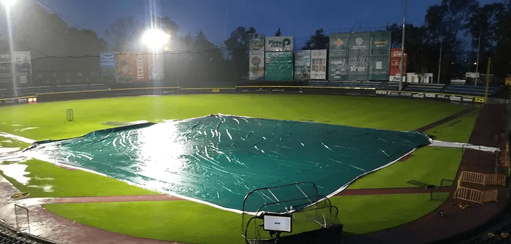 Tláloc impidió el tercer juego de la serie entre Pericos y Leones