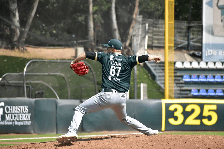 Fernando Lozano se une al campeón Pericos