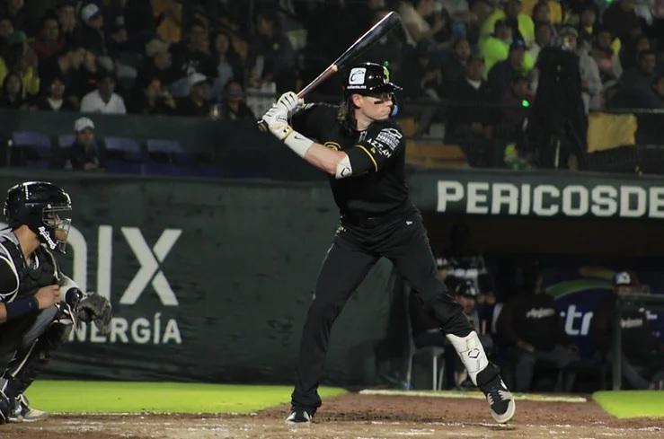 Pericos acorta desventaja y gana el primero en la Serie del Rey