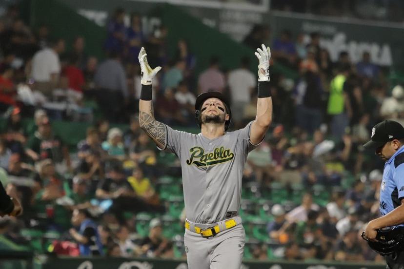 Pericos de Puebla tunden 5-2 a los Leones de Yucatán