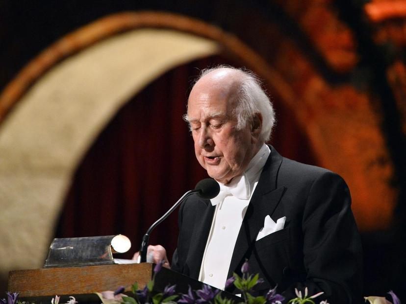 Fallece a los 94 años el físico Peter Higgs, Premio Nobel