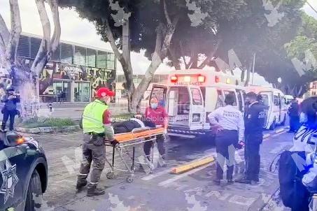 Ruta 35 embiste a mujer en Puebla capital