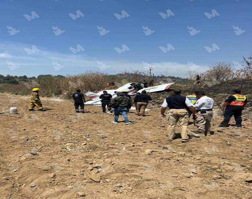 VIDEO Dos heridos deja desplome de avioneta en cultivos de San Pedro Cholula