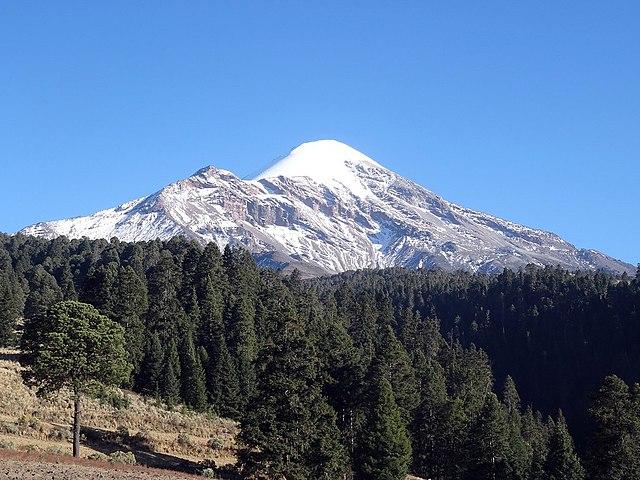 Fallecen dos personas al caer del Citlaltépetl del lado de Atzitzintla