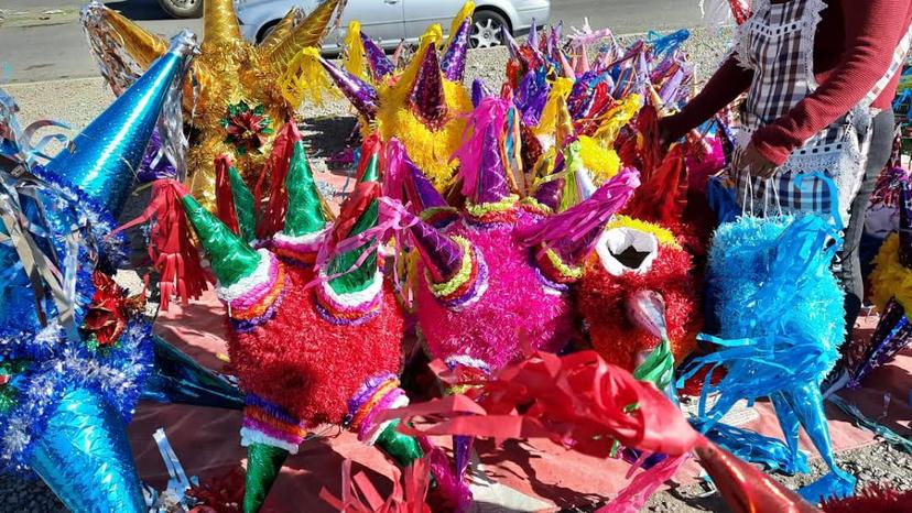 Piñatas pequeñas en tiempos de pandemia; las producen en Cuapiaxtla