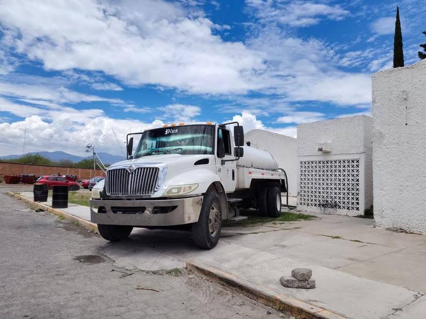 Hospital General de Tehuacán se queda sin agua; autoridades municipales envían pipas