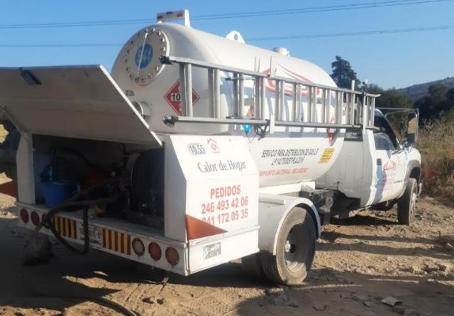 Aseguran pipa y ubican toma clandestina en límites del Verde y Texmelucan