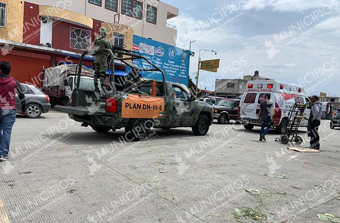 Guardia Nacional pide respetar sana distancia en central de Abastos de Huixcolotla