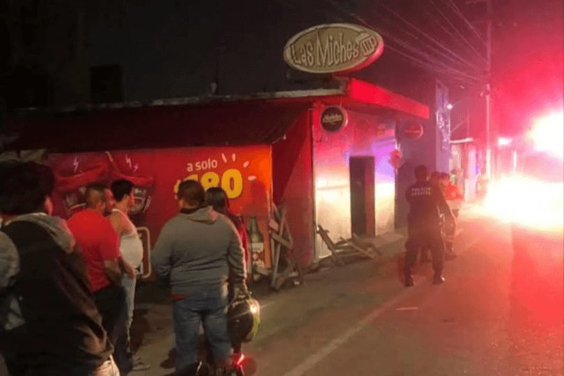 Ejecutan a cuatro personas en una chelería de Villahermosa, Tabasco