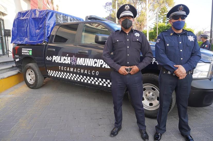 Buscan policías en Tecamachalco y les ofrecen seguro de vida