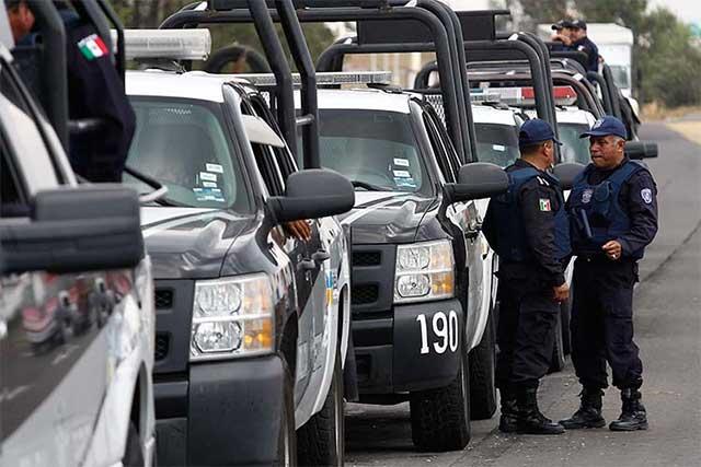 Mandan al penal de Tepexi a 136 policías detenidos en Texmelucan