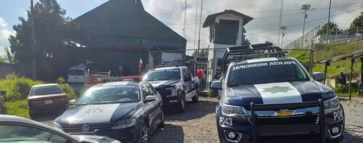 Fallas bancarias impiden pagos a personal de la policía de Huauchinango