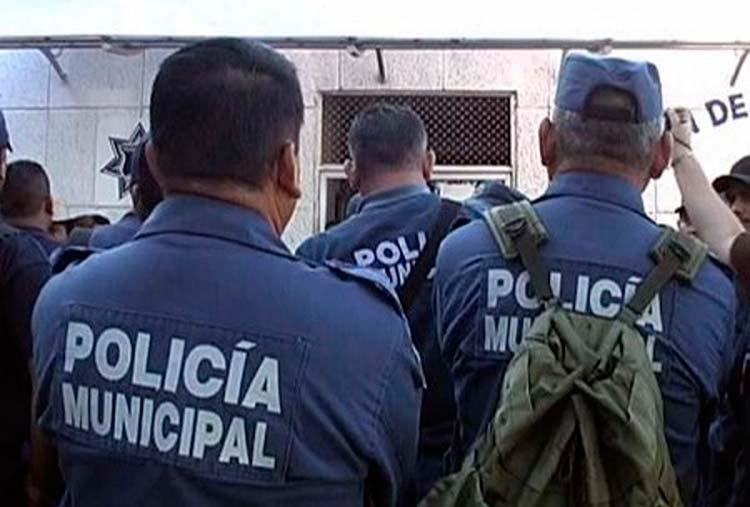 Procesan a 24 policías de Acatlán por usurpación de funciones