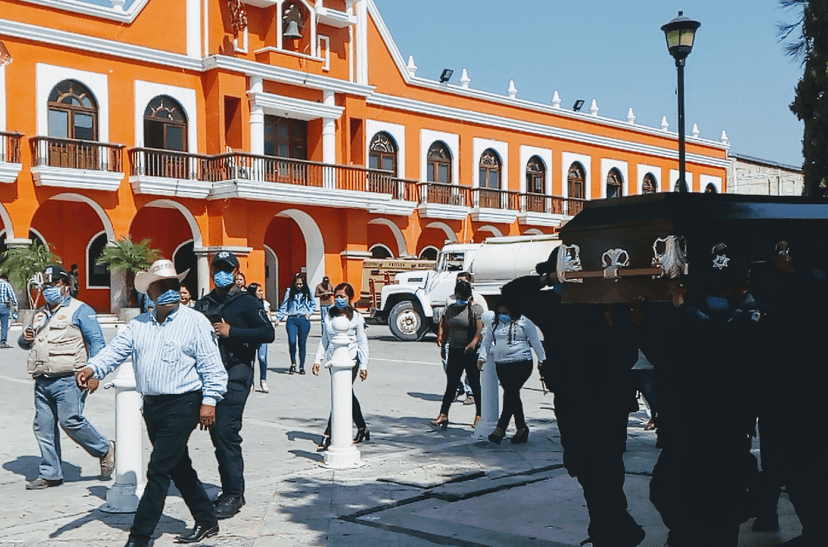 Despiden en Ajalpan a oficial muerto tras enfrentamiento