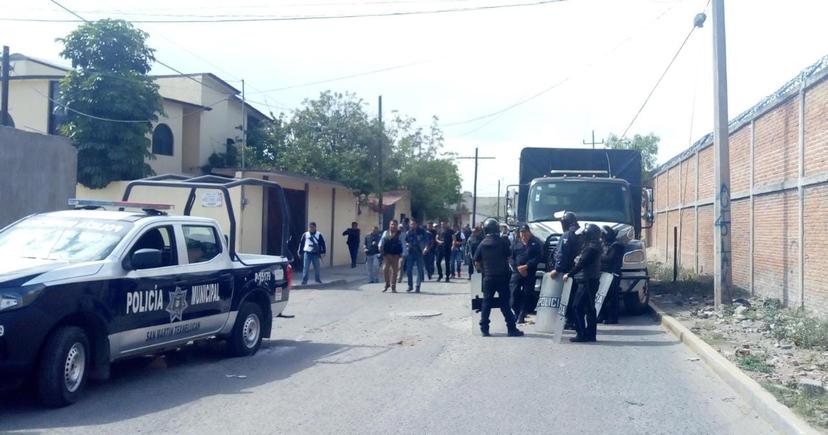 Cuando atendían reportes de violencia golpean a policías de Texmelucan