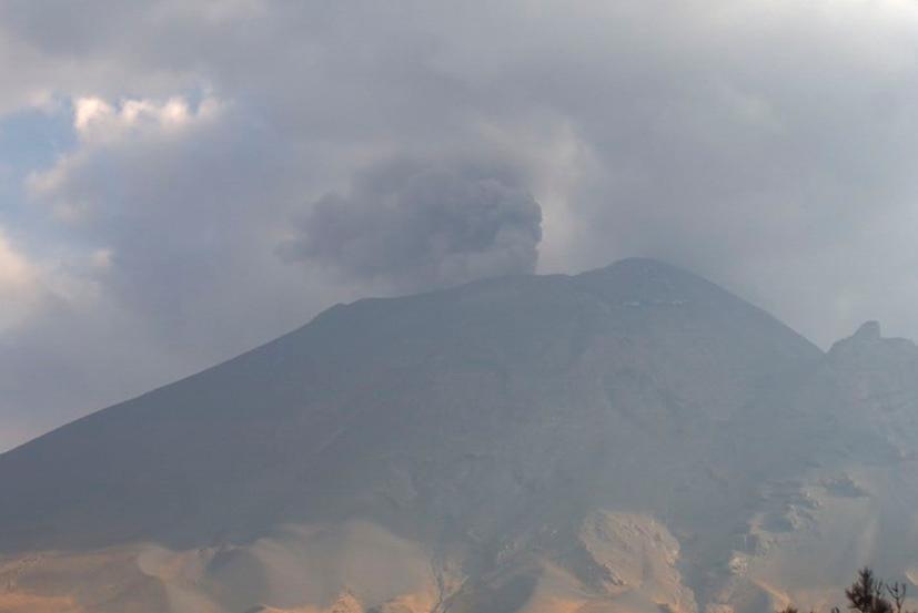 Popocatépetl registra 14 exhalaciones y dos sismos