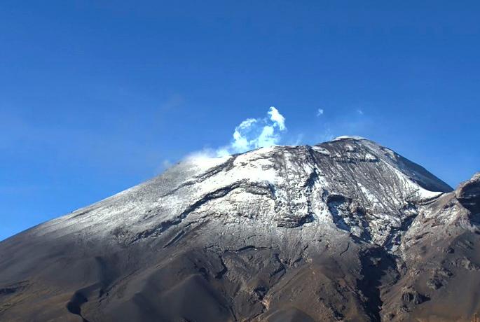 Popocatépetl registra 67 exhalaciones en 24 horas