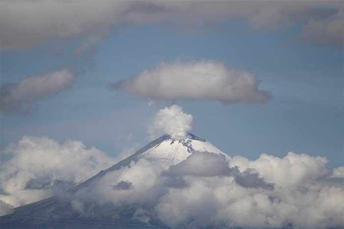 Popocatépetl registra 103 exhalaciones en últimas horas