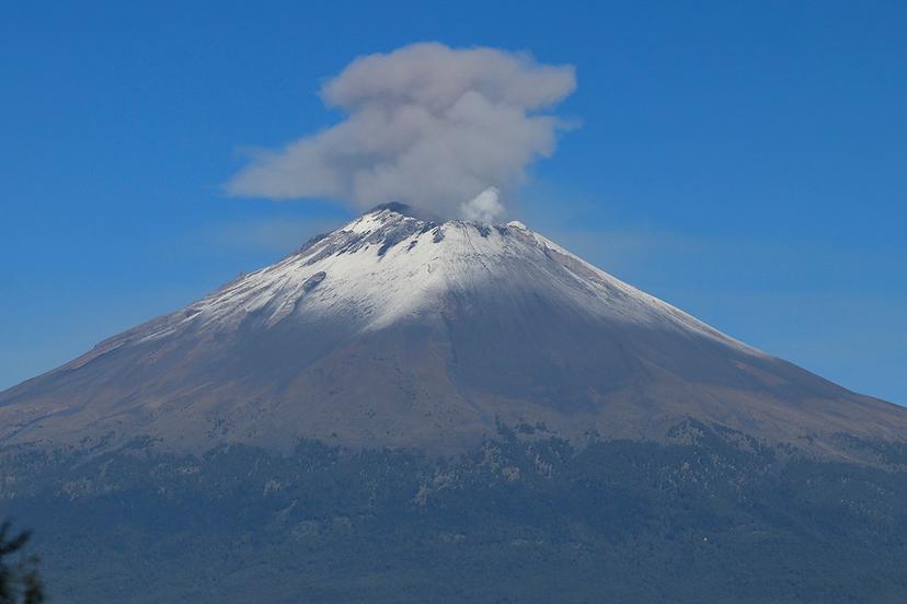 GALERÍA: Continúa caída de ceniza en Texmelucan y zonas aledañas