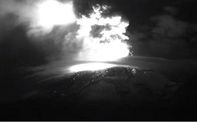 Detectan dos explosiones este martes en el Popocatépetl