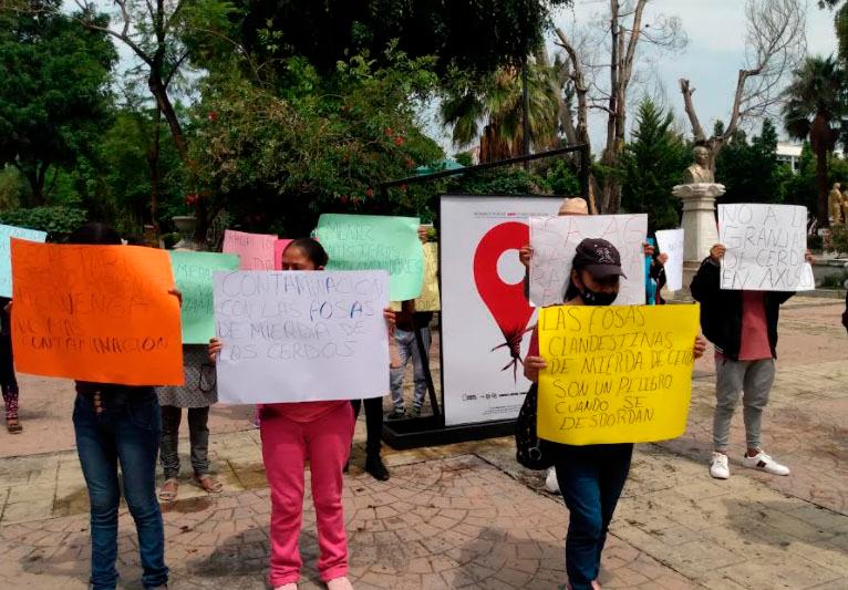 Denuncian que granja porcina contamina con vertederos a cielo abierto en Miahuatlán