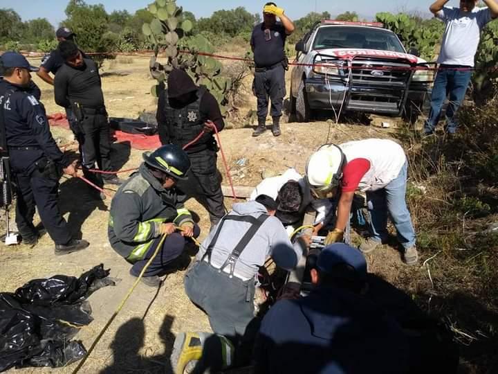 Hallan dos cadáveres al fondo de un pozo en Huixcolotla