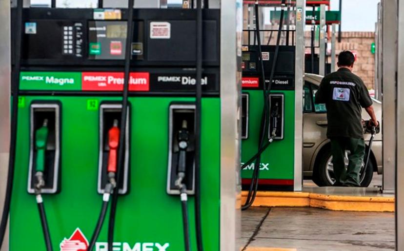 Baja precio de la gasolina pese a los aranceles