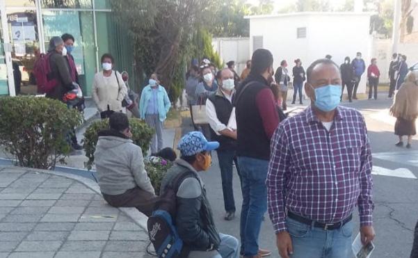 Se registran largas filas para el pago predial en Atlixco