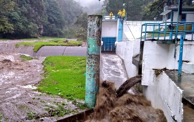 Desde Puebla cierran presa que abastece de agua a Xalapa, acusan