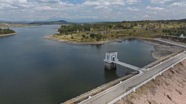 Presa de Valsequillo se desborda ya de forma natural y sin riesgo