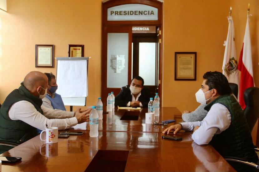 Empresarios de Tehuacán y Ayuntamiento dialogan para evitar crisis en el comercio 