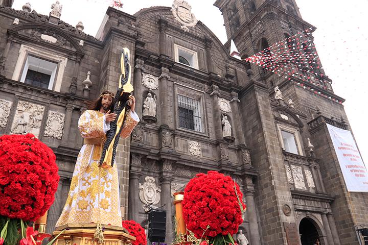 EN VIVO Inicia Procesión en la capital Poblana