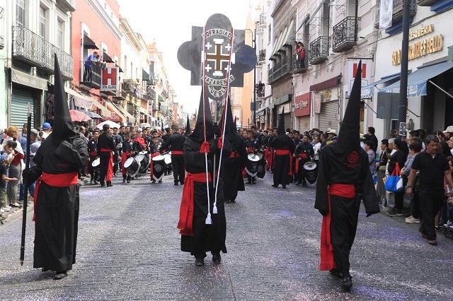 Procesión de Viernes Santo en Puebla, la más grande de América Latina