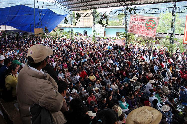 Combatirá Cuetzalan manual del despojo de Economía 