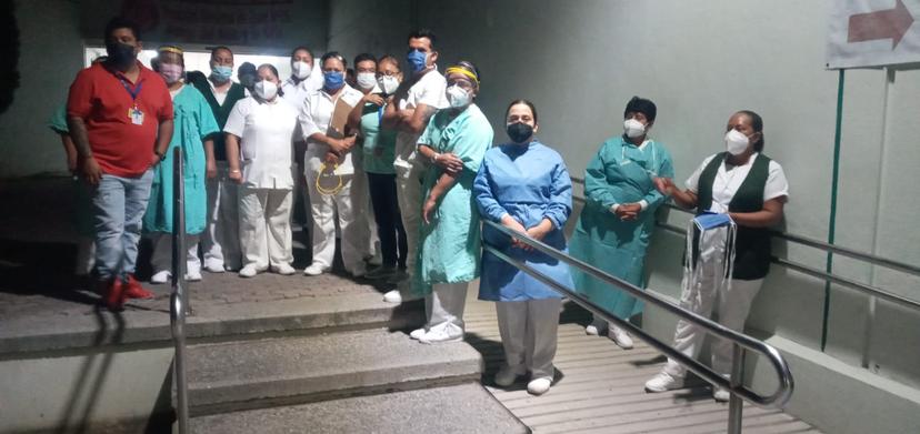 Protestan en el IMSS de Tehuacán por falta de personal e insumos 